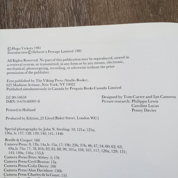 Debrett’s Book The Royal Wedding Official Souvenir Vintage Coffee Table Diana - Picture 11 of 16